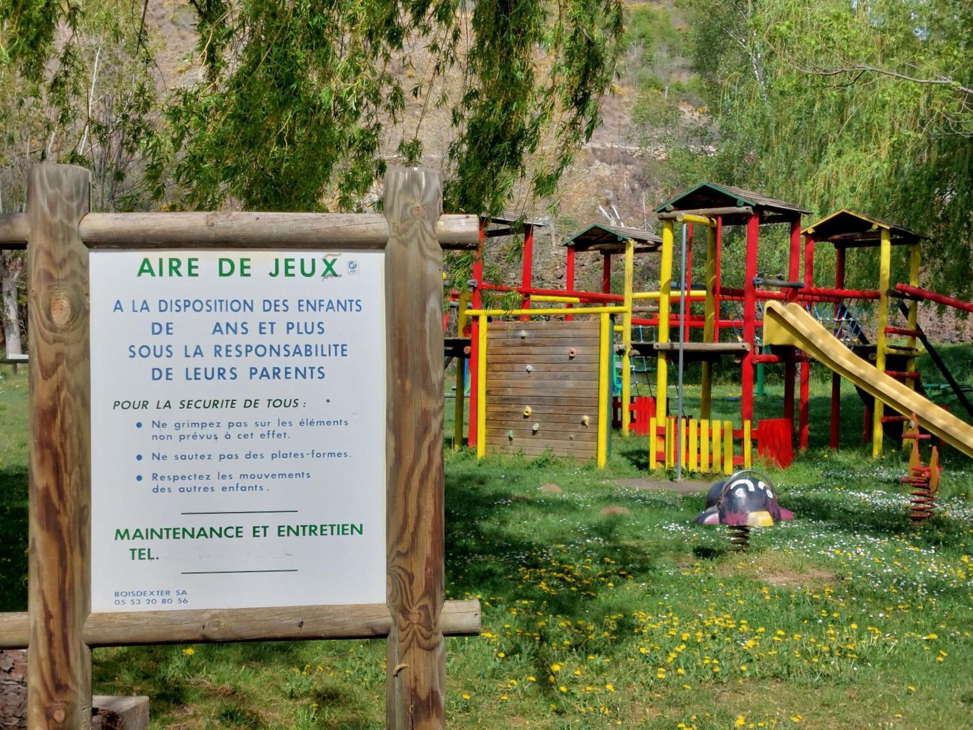 Camping L'Enclave Mobil-Home Estavar Εξωτερικό φωτογραφία
