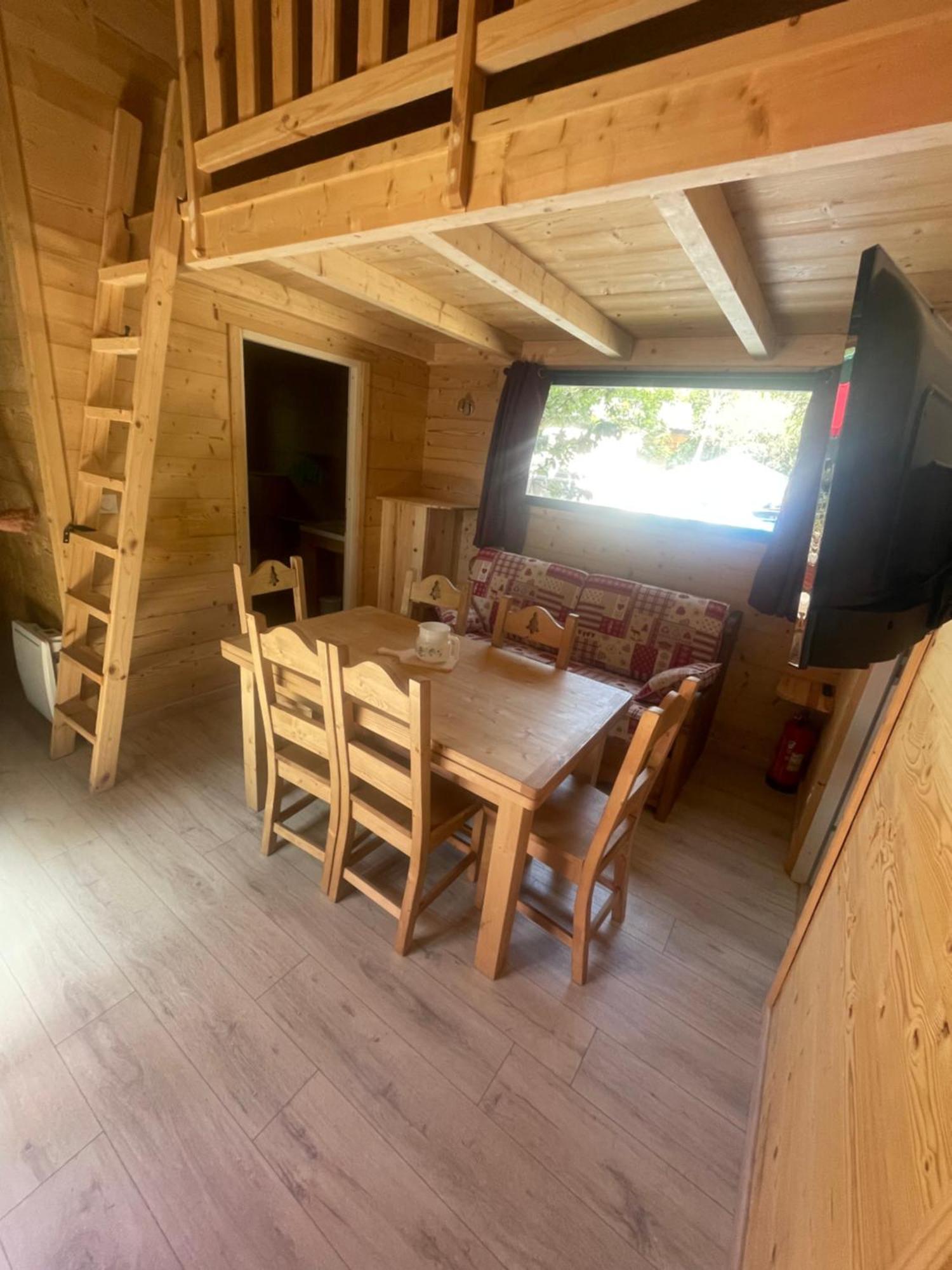 Camping L'Enclave Mobil-Home Estavar Εξωτερικό φωτογραφία