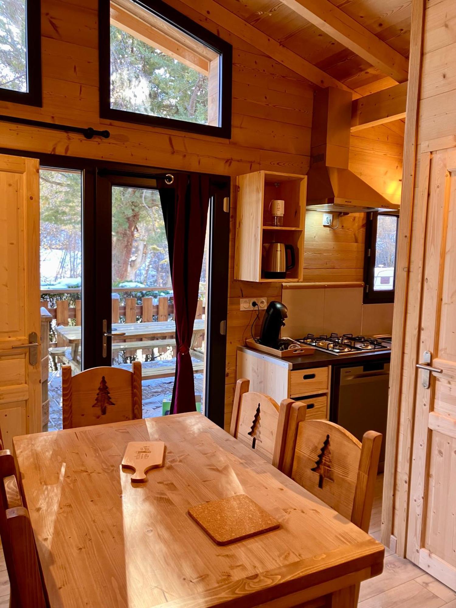 Camping L'Enclave Mobil-Home Estavar Εξωτερικό φωτογραφία