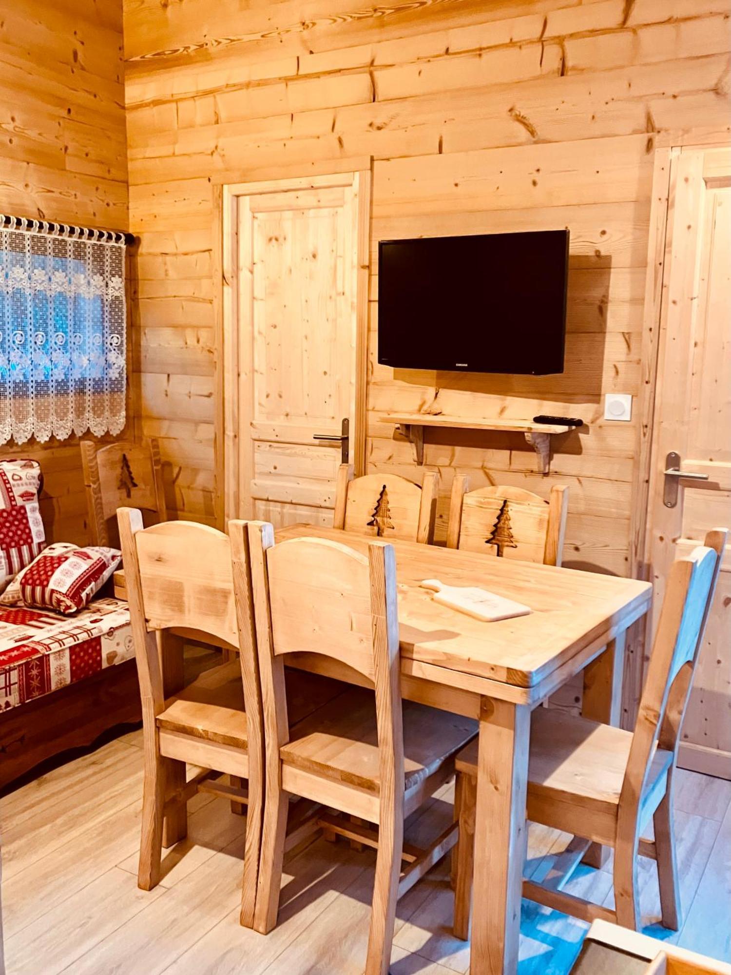 Camping L'Enclave Mobil-Home Estavar Εξωτερικό φωτογραφία